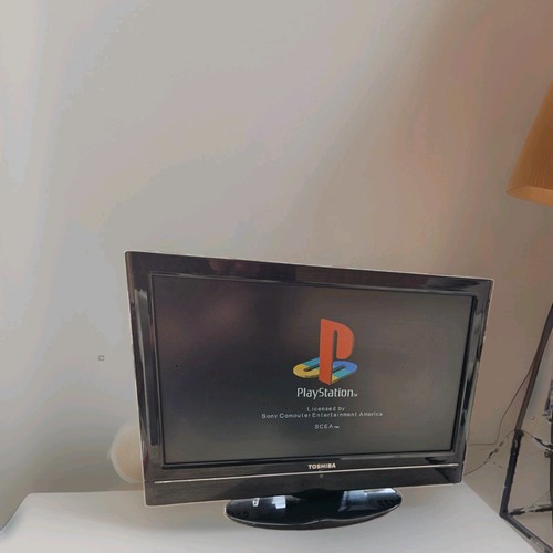 Toshiba lcd hdmi scart - 19",