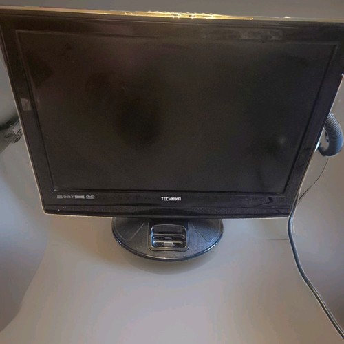 Technika 22in lcd built in - technika,